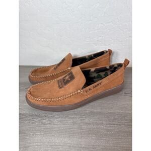 The Bradford Exchange U.S. Army Pride Men's Faux Suede Moccasin Sleepers- Size 9